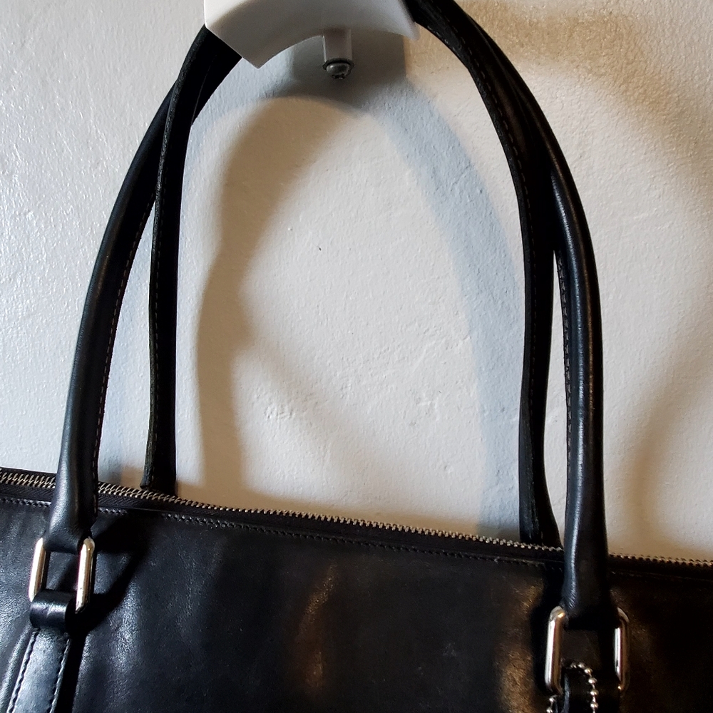 Coach - Picture 3 of 6